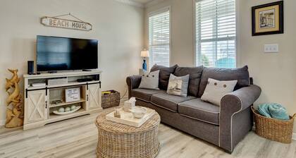 Southern Belle 2 bed / pet-friendly / 2nd row in Carolina Beach with ocean view