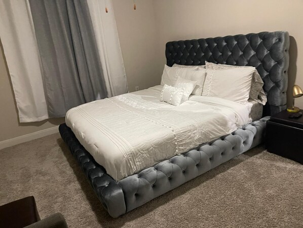 2 chambres, fer et planche à repasser, accès au Wi-Fi (inclus)