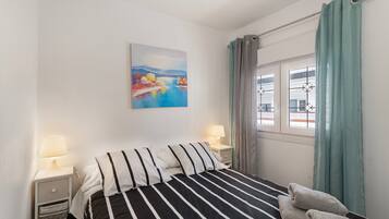 1 chambre, fer et planche à repasser, Wi-Fi gratuit, draps fournis