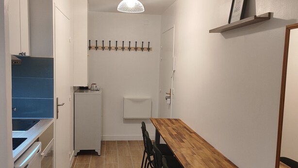 Fridge, microwave, stovetop, electric kettle - "Bright Getaway in the City Center, 20 Min to Disneyland and Paris by RER" (Noisy-le-Grand)