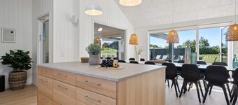 5 スター ホリデーホーム イン シュダルス