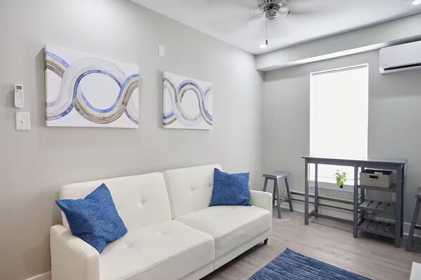 Living area - Indigo Suites Unit 1 (Wildwood)