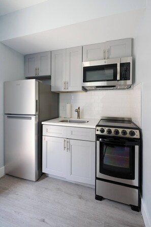 Private kitchen - Indigo Suites Unit 1 (Wildwood)