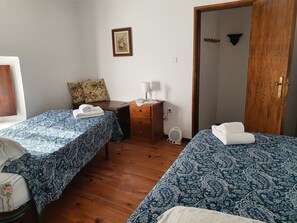 3 bedrooms, iron/ironing board, travel crib, free WiFi