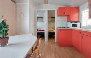 Dining - Mobilhome with shared pool (Carnac)