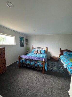 4 Schlafzimmer, BĂŒgeleisen/BĂŒgelbrett, kostenloses WLAN