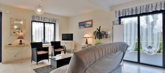 Holiday Home 'Gite 1 L Logis Des Grenouilles' with Private Terrace and Wi-Fi