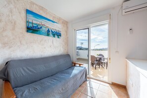 TV - Apartment 'Maracas 2' with Mountain View, Private Terrace and Air Conditioning (El Pozo de los Frailes)