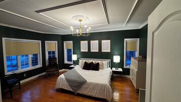 3 bedrooms, iron/ironing board, bed sheets