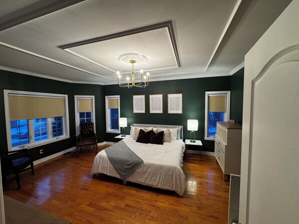 3 bedrooms, iron/ironing board, bed sheets