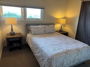 4 bedrooms, WiFi, bed sheets