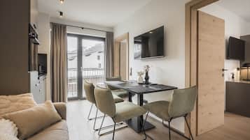 Apartment | Dining