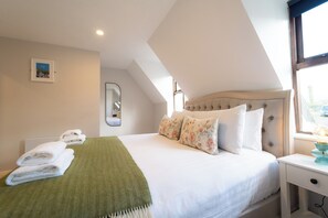 2 bedrooms, iron/ironing board, travel cot, WiFi
