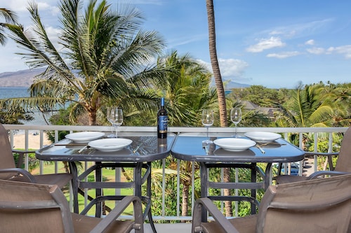 Oceanfront Modern & Elegant Vistas