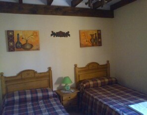 4 Schlafzimmer, kostenloses WLAN, Bettwäsche