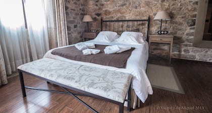 Bed and Breakfast 'Frailecillo' with Private Garden and Wi-Fi