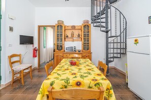 Interior - Villa 'La Quiete Della Campagna' with Mountain View, Private Terrace and Private Garden (Noto)