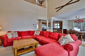 Smart TV, fireplace, stereo