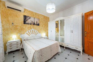 3 bedrooms, bed sheets - Holiday Home 'Loli 1' with Private Terrace and Air Conditioning (Nijar)