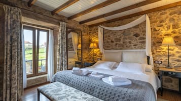 1 quarto, Wi-Fi de cortesia, roupa de cama