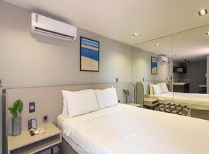 1 dormitori, planxa i posts de planxar, wifi i roba de llit 