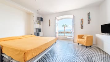 1 habitación, tabla de planchar con plancha, wifi gratis y ropa de cama