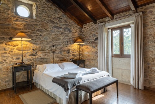 Bed and Breakfast 'Alcatraz' with Private Garden and Wi-Fi