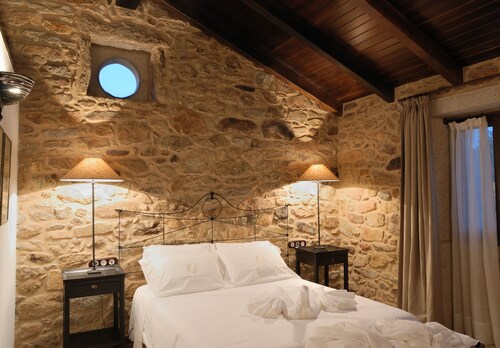 Bed and Breakfast 'Alcatraz' with Private Garden and Wi-Fi