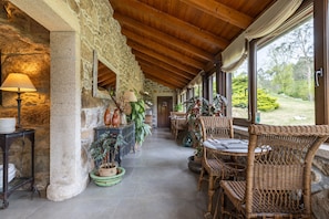 Dining - Bed and Breakfast 'Arao' with Private Garden and Wi-Fi (Camariñas)