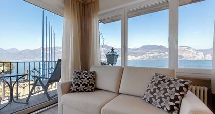 Apartment 'Bianca' with Lake View, Wi-Fi and Air Conditioning