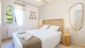 1 bedroom, free WiFi, bed sheets