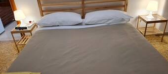 Apartment 'Montesanto 116' with Wi-Fi and Air Conditioning