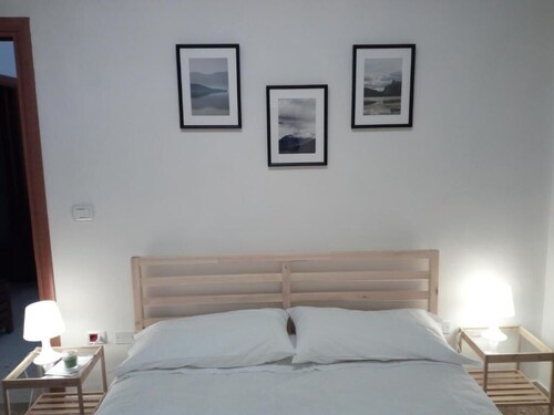 Apartment 'Montesanto 116' with Wi-Fi and Air Conditioning