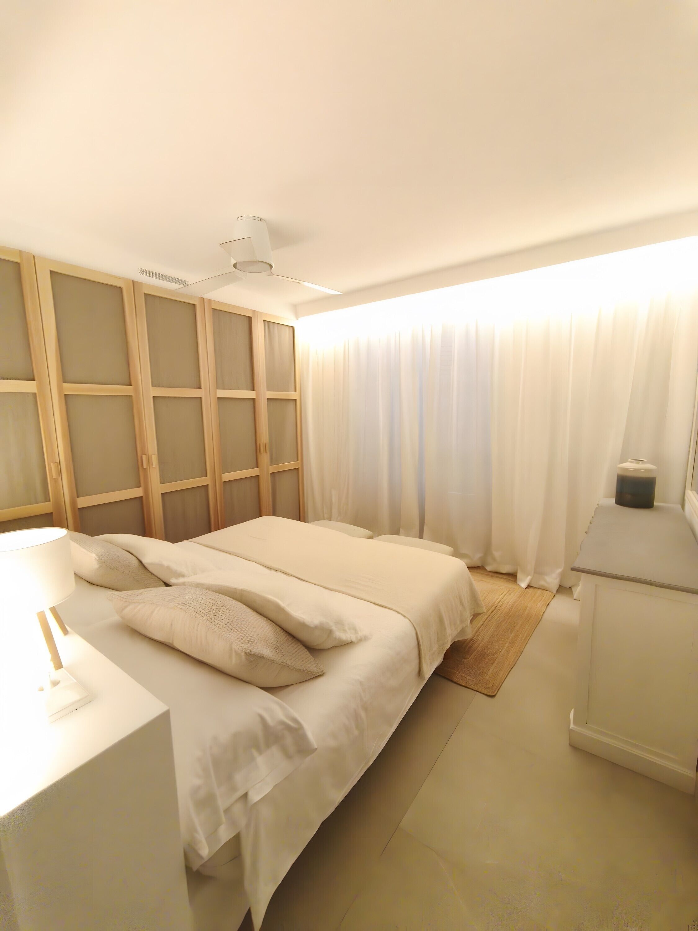 6 bedrooms, iron/ironing board, free WiFi, bed sheets