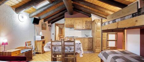 1 chambre, Wi-Fi gratuit, draps fournis