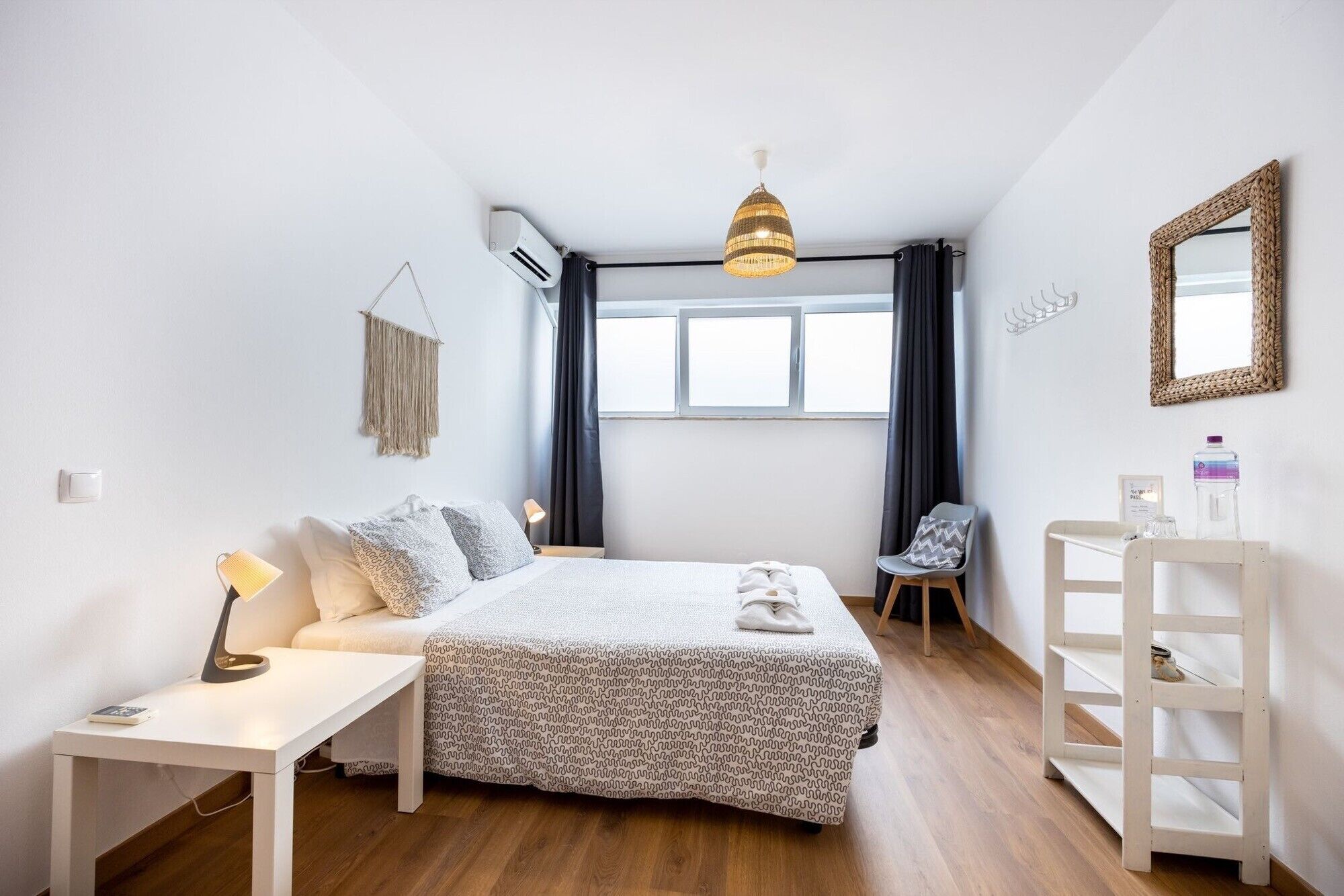 1 室のベッドルーム、WiFi (無料)、ベッドシーツ