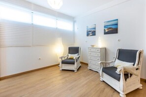 Interior - 'Maria' Room with Shared Terrace, Wi-Fi Access and Air Conditioning (Lagos)