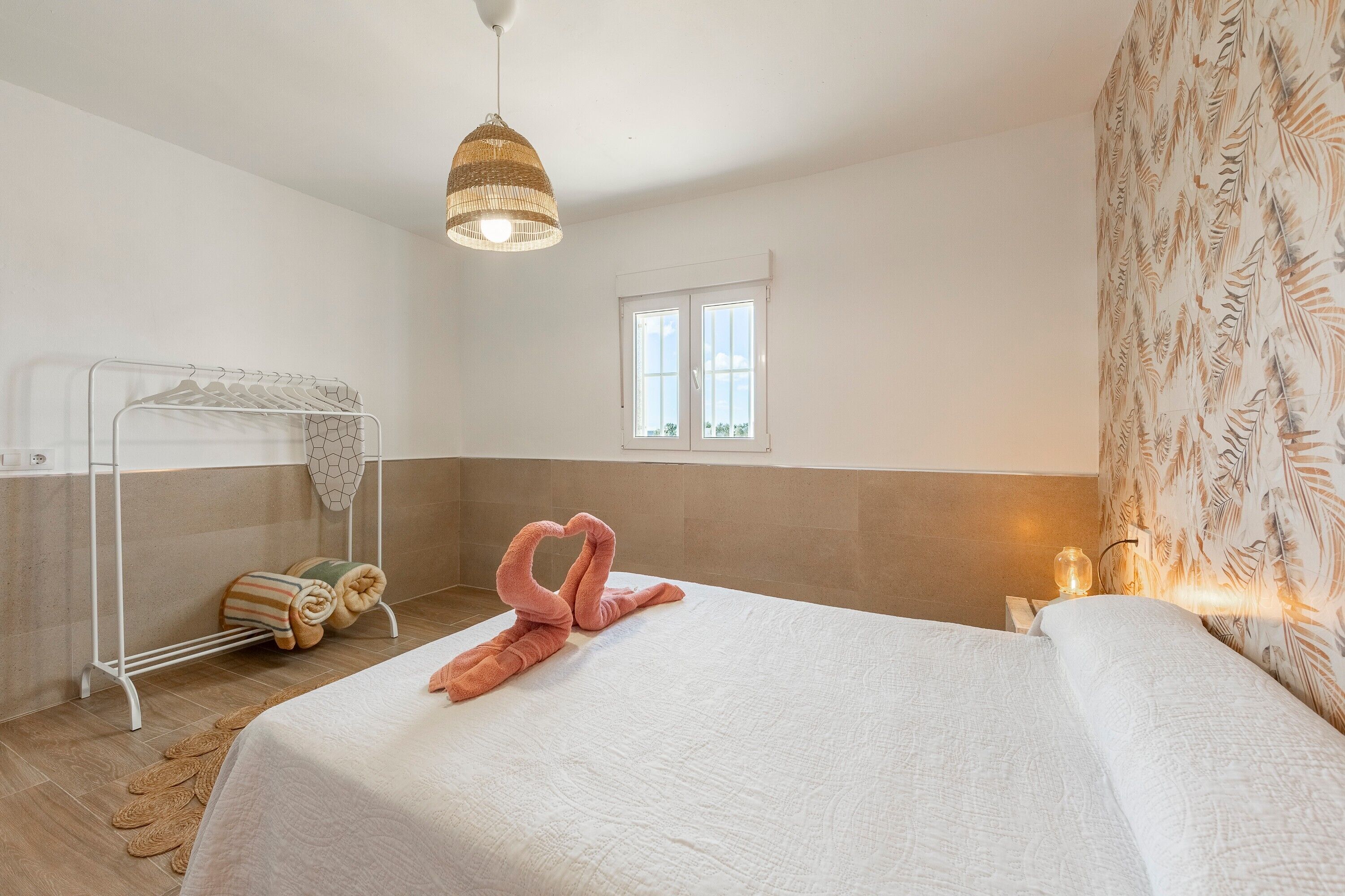 1 dormitorio y ropa de cama