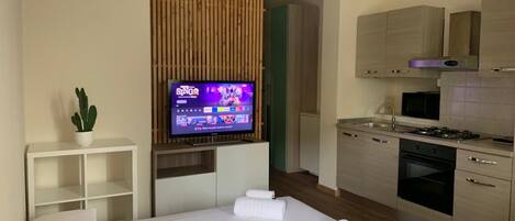 1 dormitorio, tabla de planchar con plancha, wifi gratis y ropa de cama