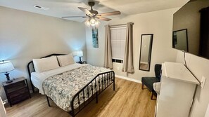 3 bedrooms, iron/ironing board, travel cot, WiFi