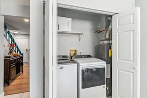 Interior - NEW-Close to Confluence Park! (Denver)