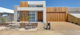 Modern villa - 12 sleep