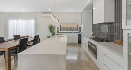 Modern villa - 12 sleep