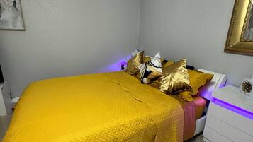 1 bedroom, iron/ironing board, WiFi, bed sheets