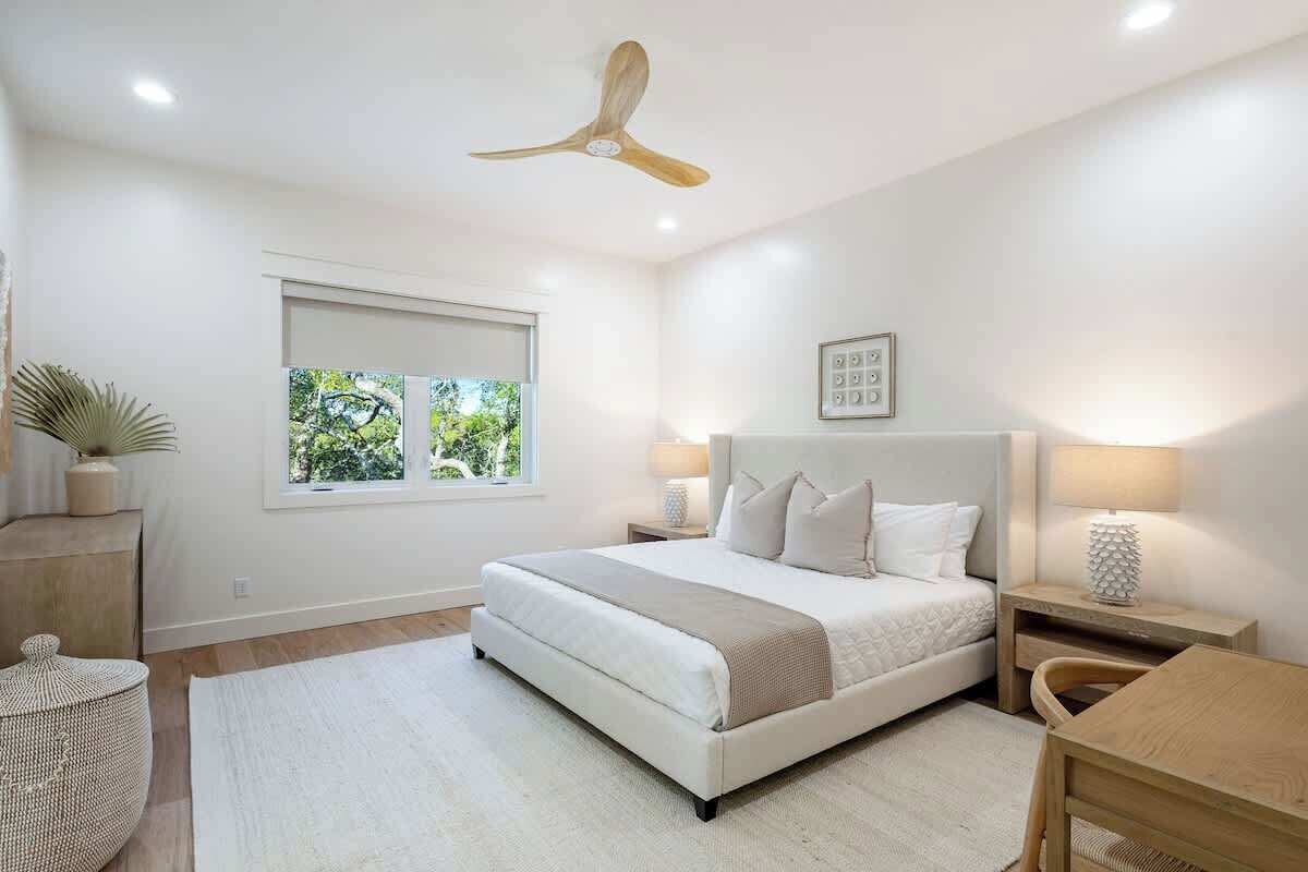 4 bedrooms, iron/ironing board, travel crib