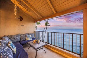 Property grounds - Paradise in Stunning Penthouse with A/C, parking, sleeps 6!
Lauloa # 405 (Wailuku)