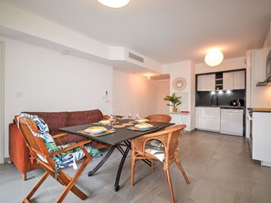 Dining - Pigonnet by Interhome (Aix en Provence)