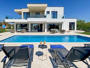 Beheizter Pool