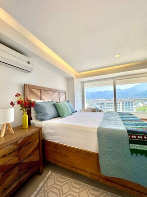 2 chambres, bureau, fer et planche à repasser, accès au Wi-Fi (inclus)