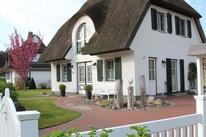Exterior - Vacation home Schilfrohrsänger 21-Teichperle- - Holiday home Schilfrohrsänger 21 - (Fuhlendorf)
